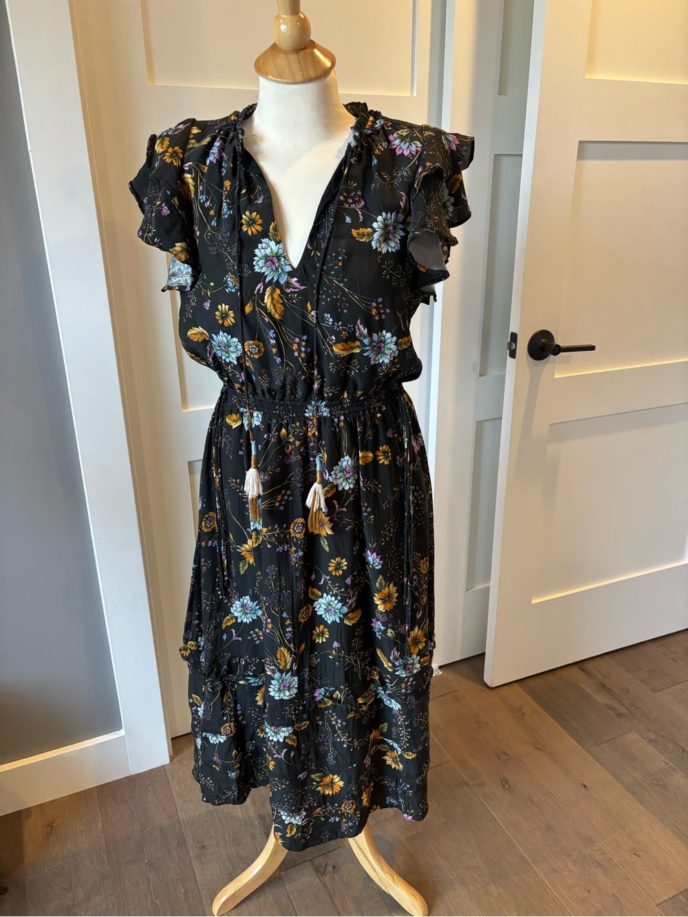 Dolan, Women's Black Floral Tie-Waist Midi Dress, Small